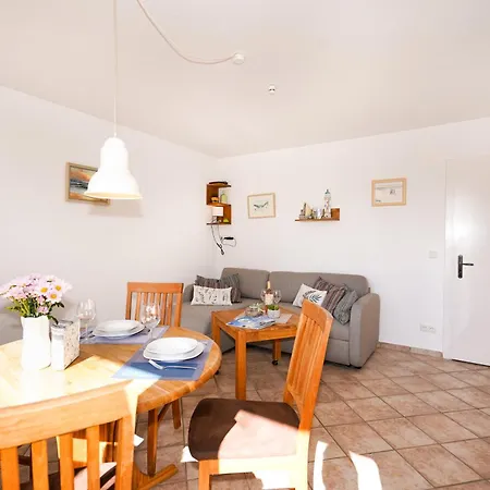 Rosenthal Apartment *